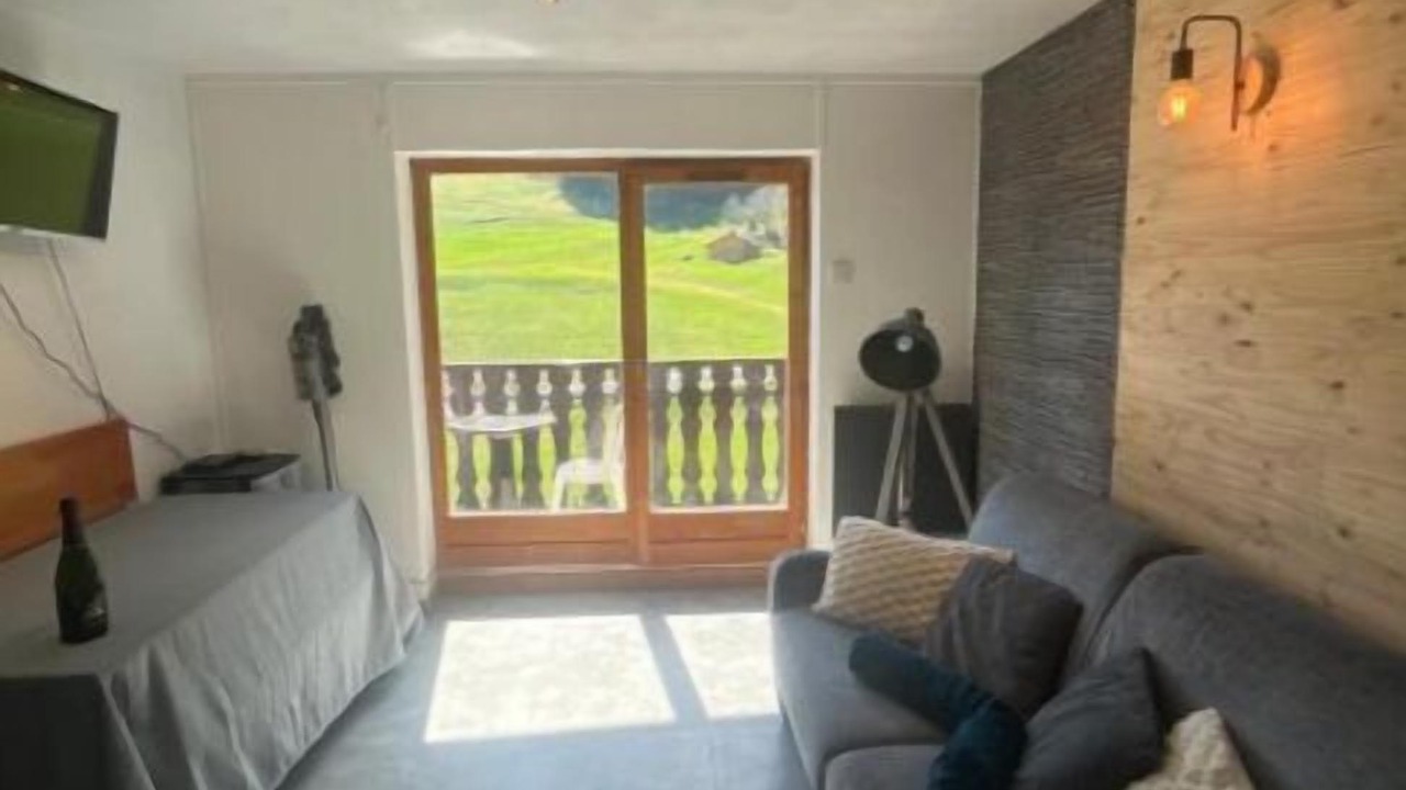 Photo of Livingroom in Station de Drouzin le Mont