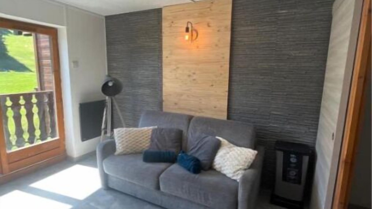 Photo of Livingroom in Station de Drouzin le Mont