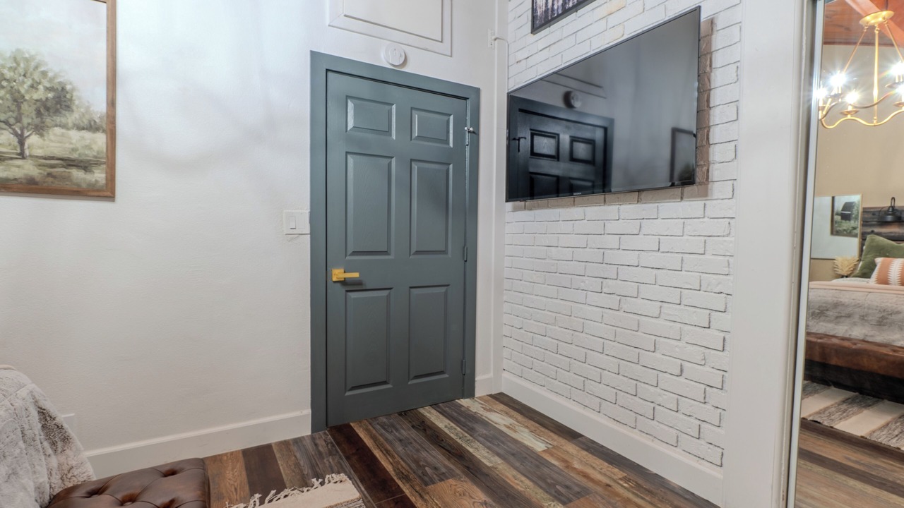 Photo of Bedroom in Crestline