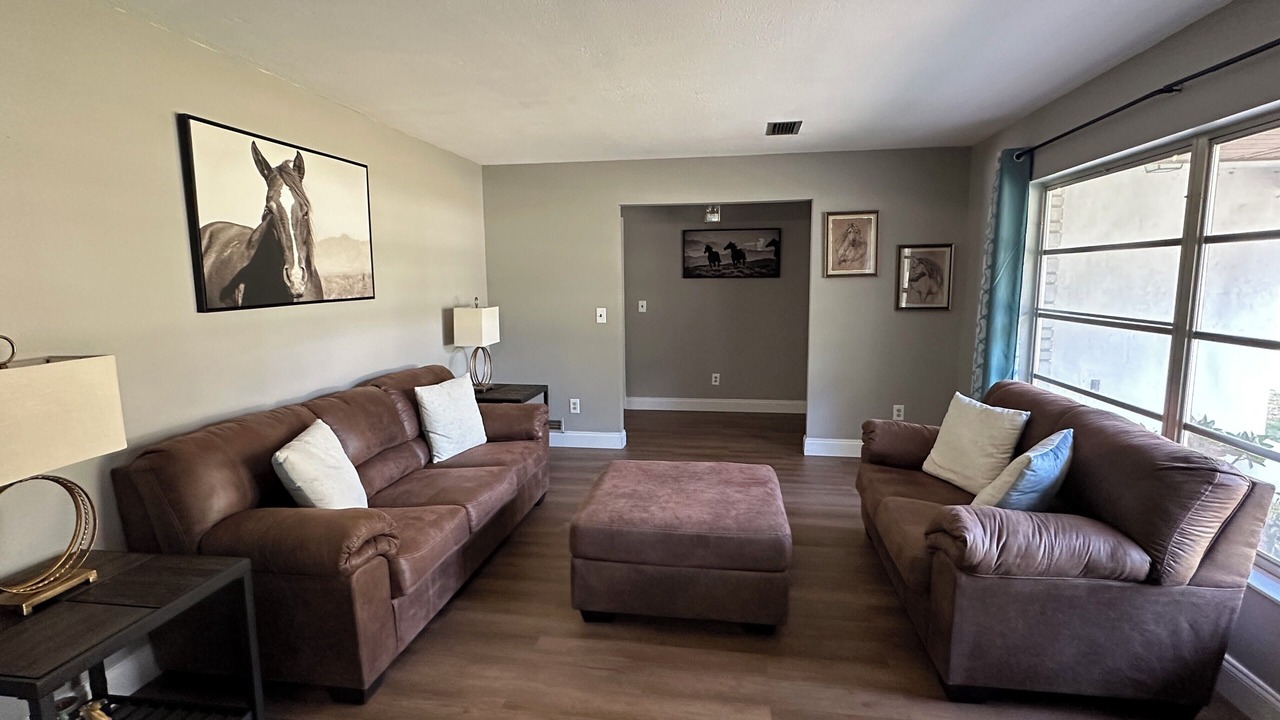 Photo of Livingroom in Fort King District