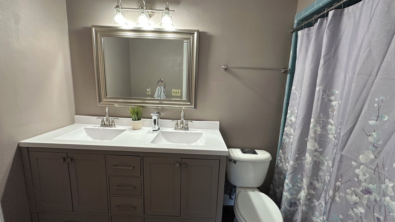 Photo of Bathroom in Fort King District