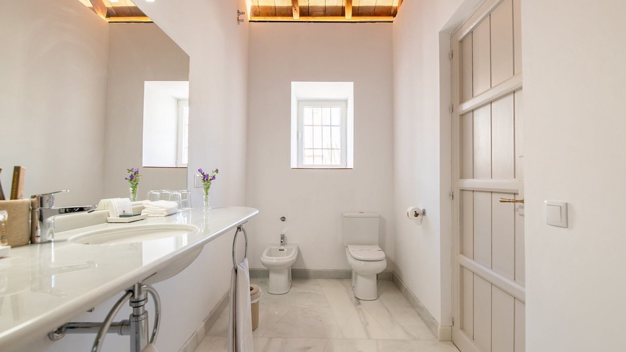 Photo of Bathroom in Lora Del Rio