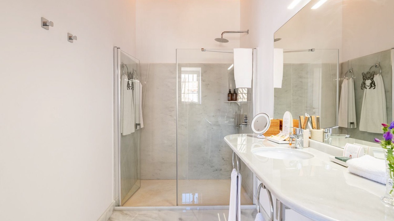 Photo of Bathroom in Lora Del Rio