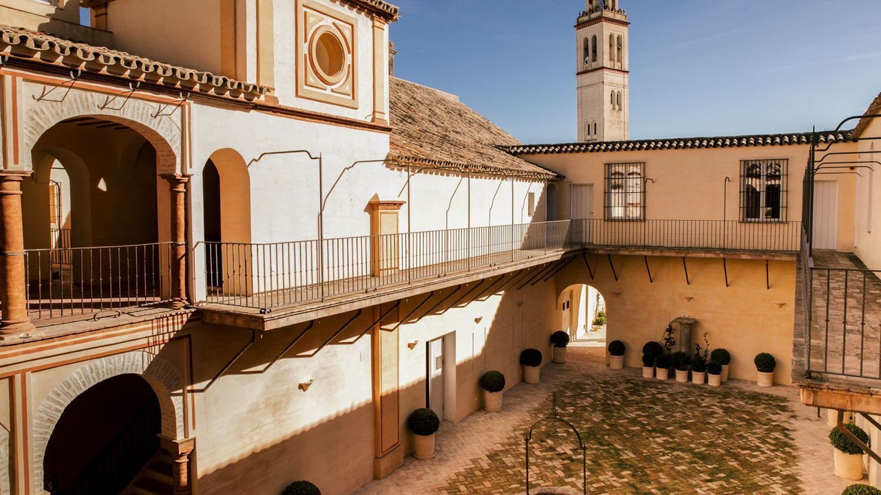 Photo of Outdoor in Lora Del Rio