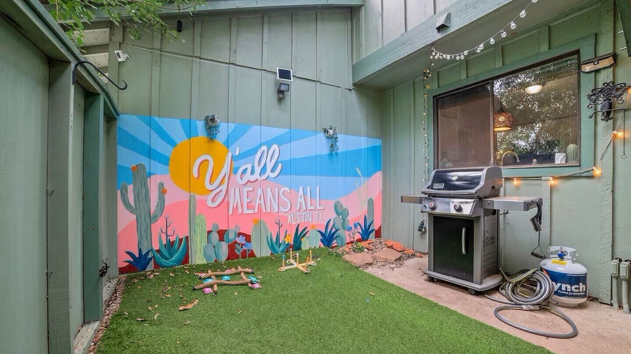 Photo of Outdoor in East Congress
