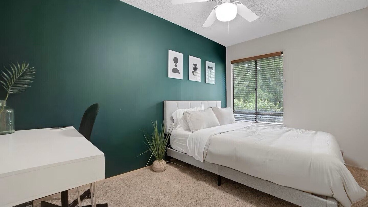 Photo of Bedroom in East Congress