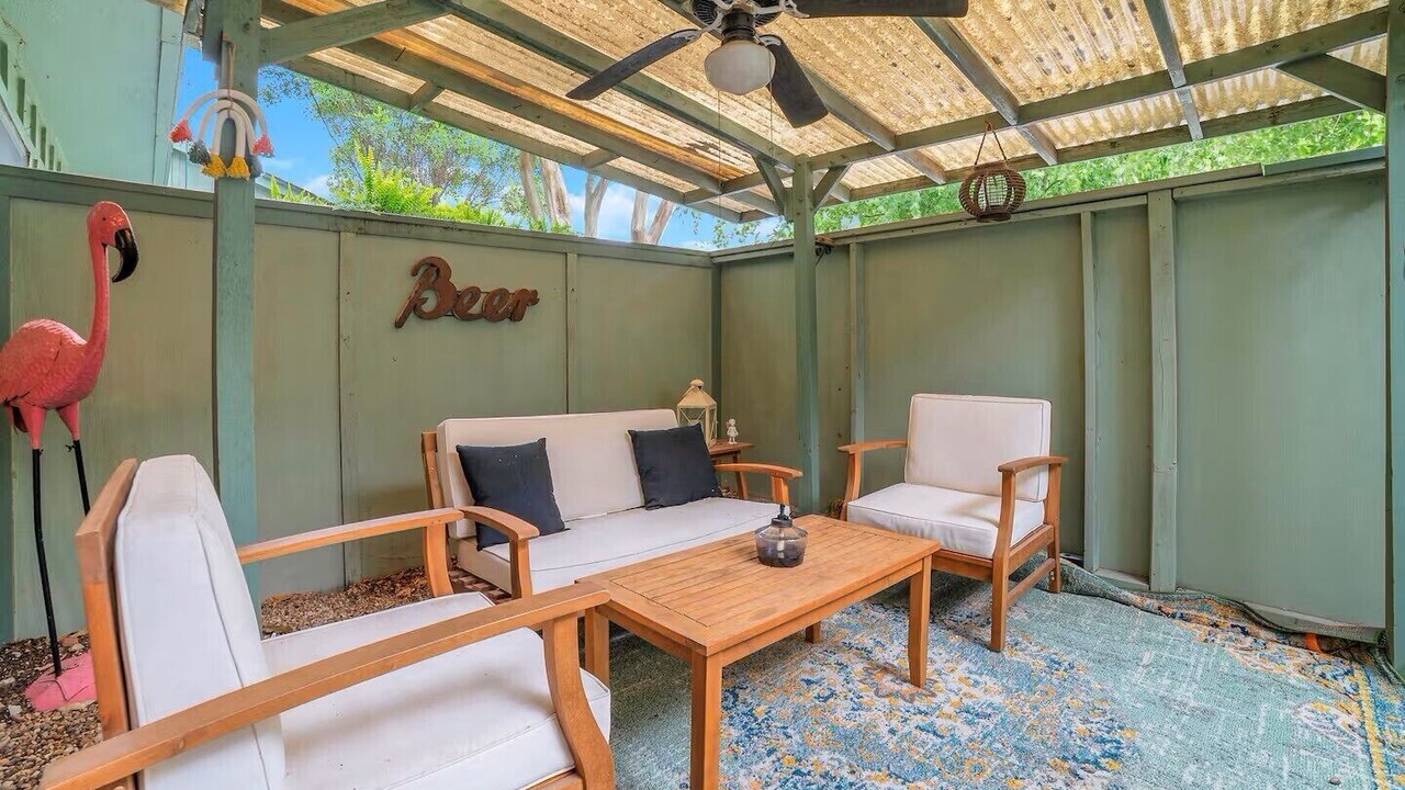 Photo of Livingroom in East Congress