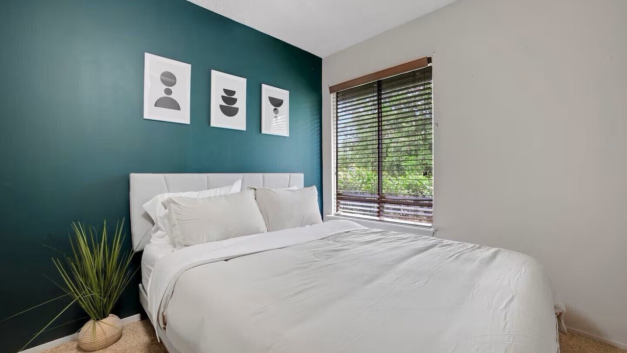 Photo of Bedroom in East Congress