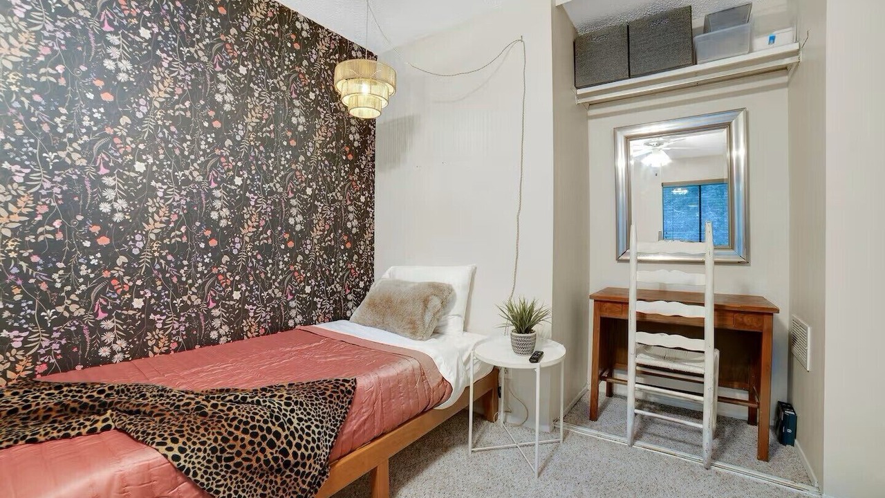 Photo of Bedroom in East Congress