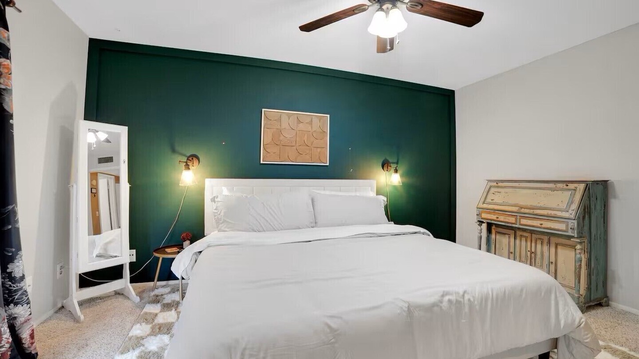 Photo of Bedroom in East Congress