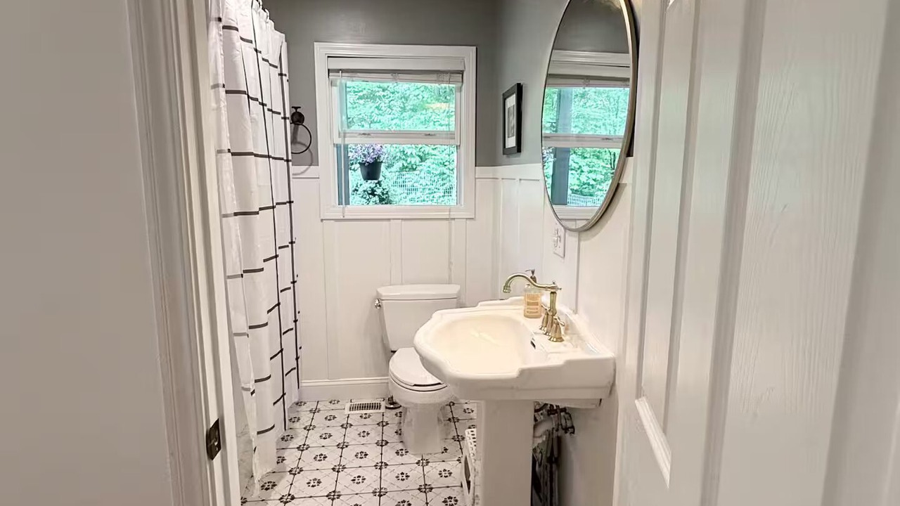 Photo of Bathroom in Trade