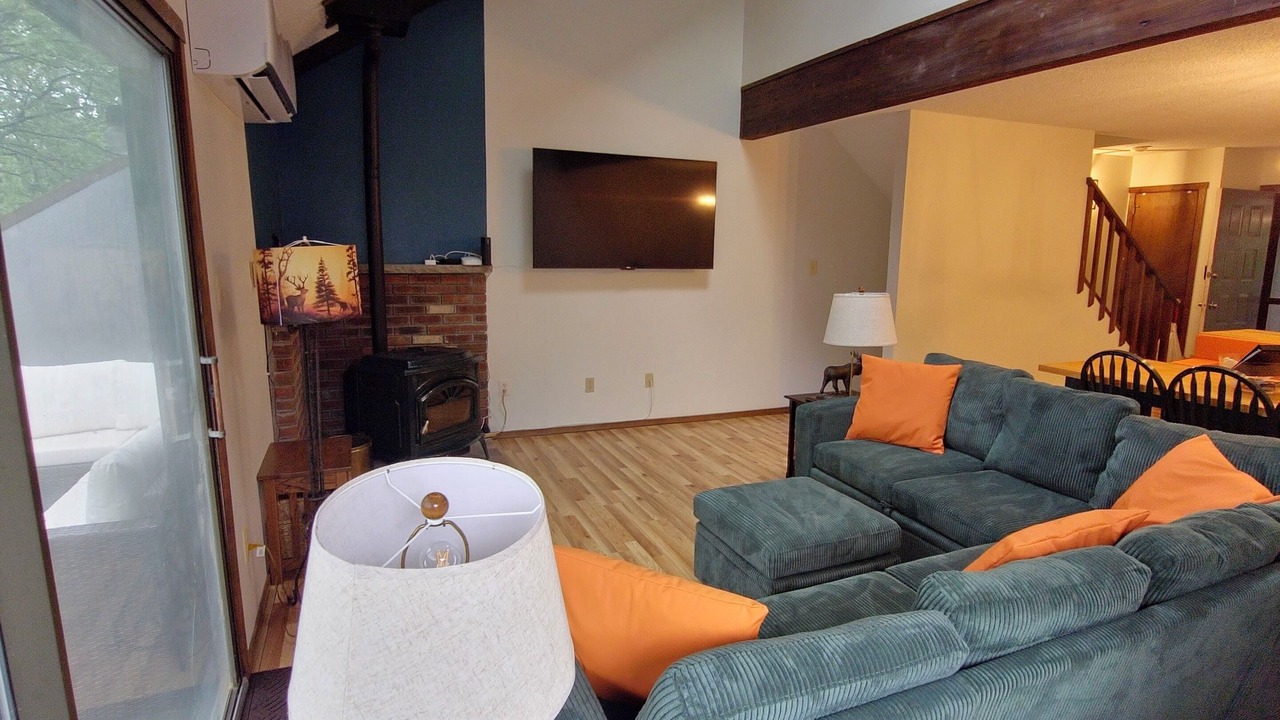Photo of Livingroom in Tannersville