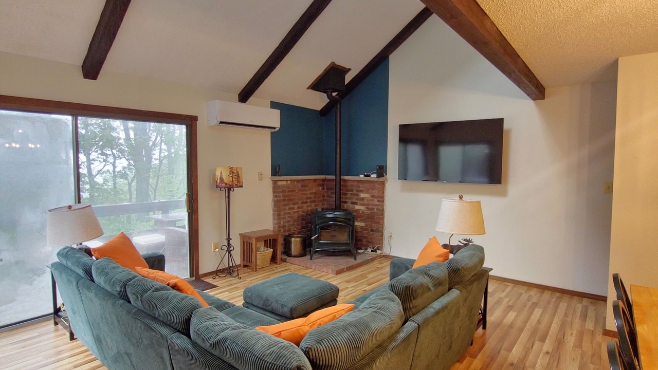 Photo of Livingroom in Tannersville