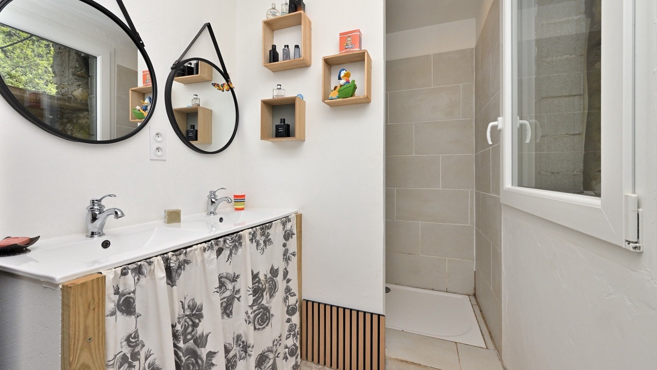 Photo of Bathroom in Prat-Bonrepaux