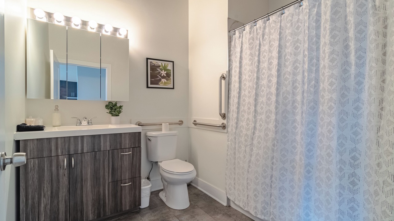 Photo of Bathroom in Near South Side