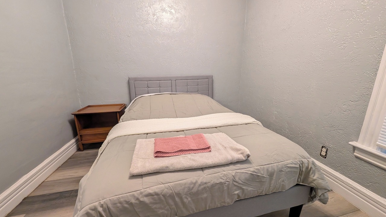 Photo of Bedroom in Utica
