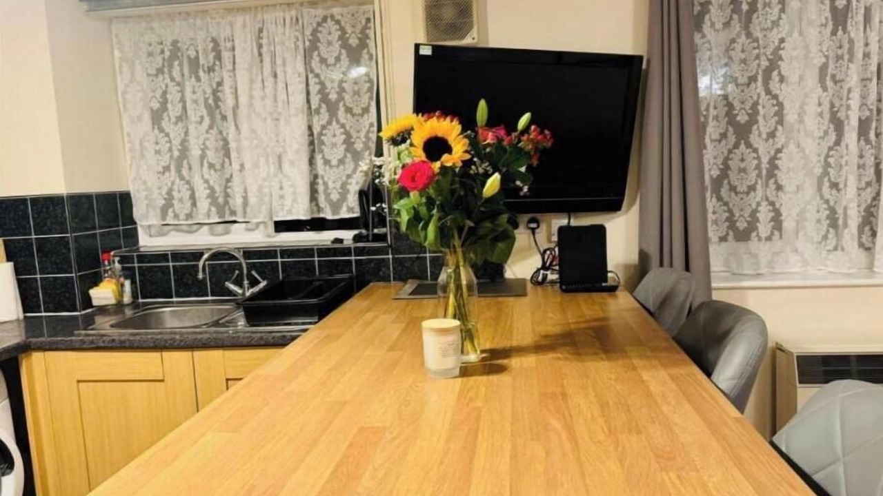 Photo of Others in Ladywell