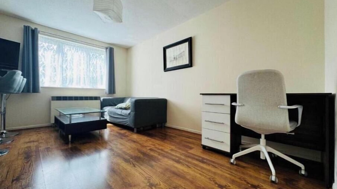 Photo of Livingroom in Ladywell