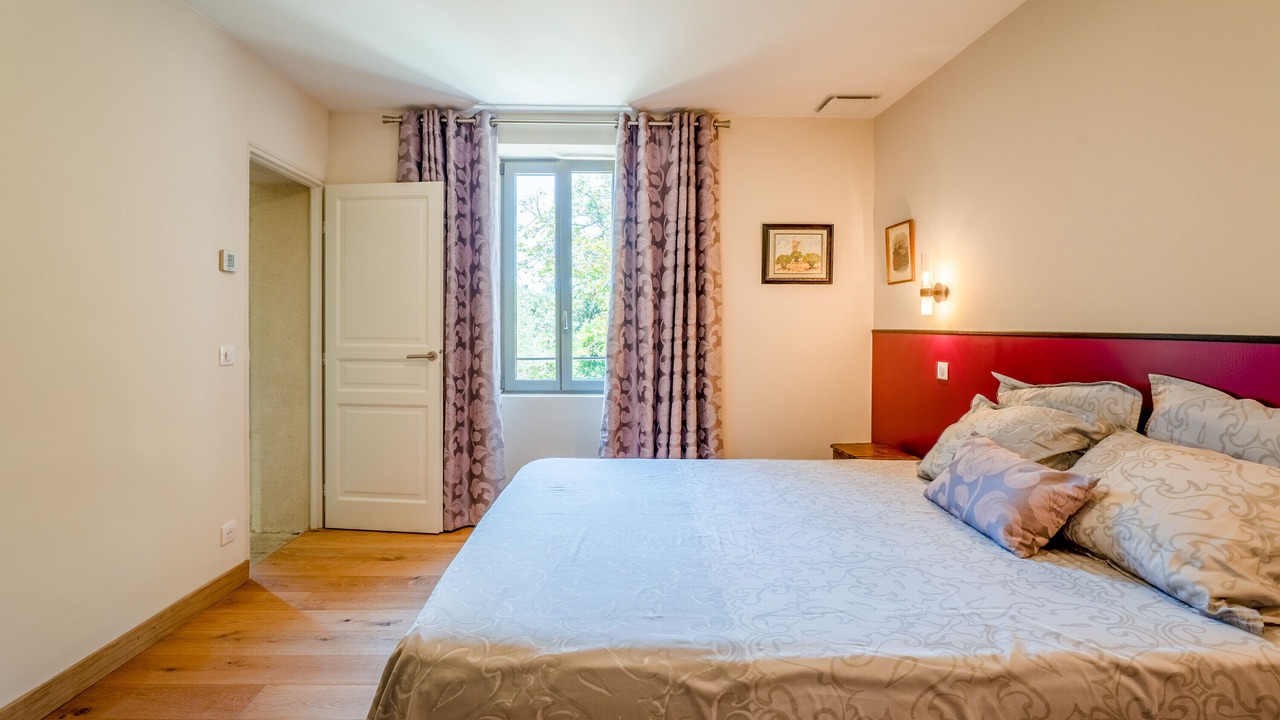 Photo of Bedroom in Solerieux