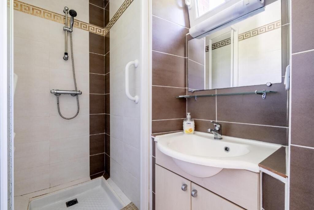 Photo of Bathroom in Touvois