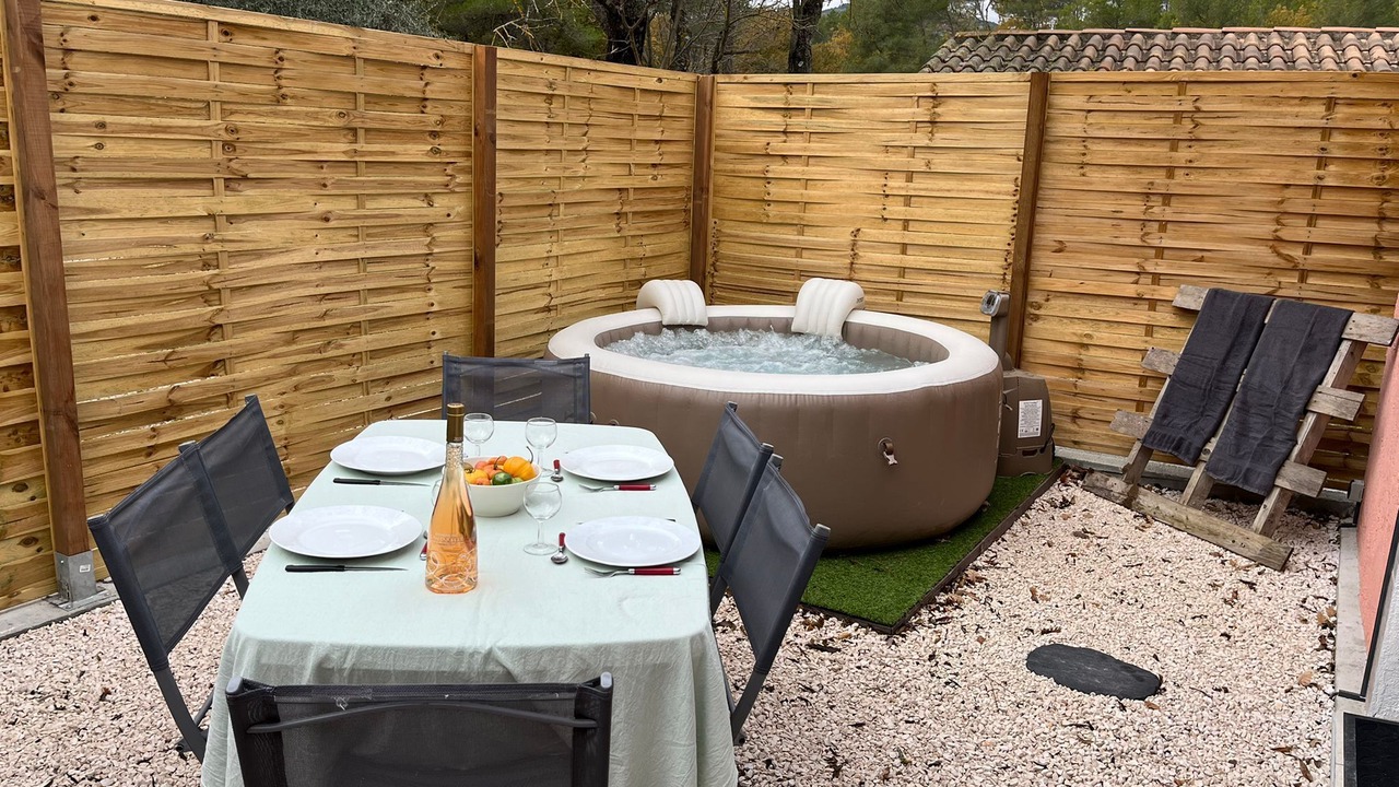 Photo of Outdoor in Callas