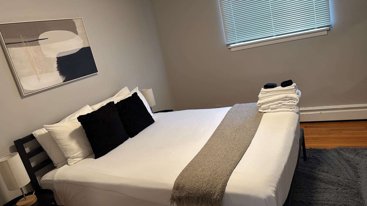 Photo of Bedroom in Arlington Heights
