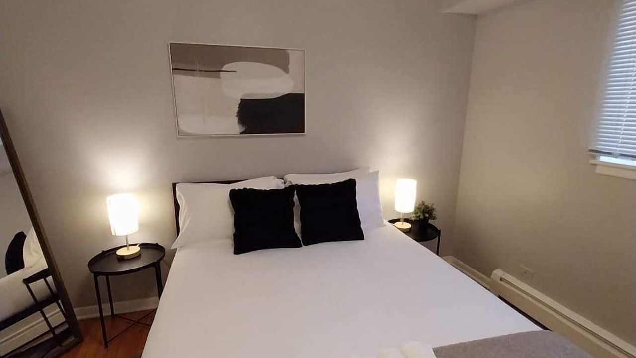 Photo of Bedroom in Arlington Heights