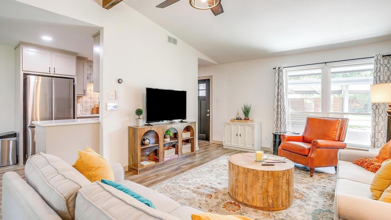 Photo of Livingroom in Burleson