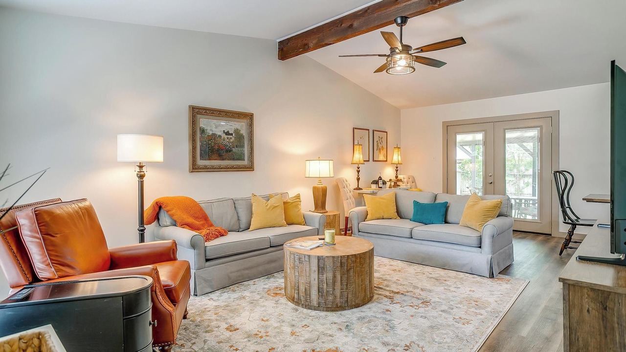 Photo of Livingroom in Burleson