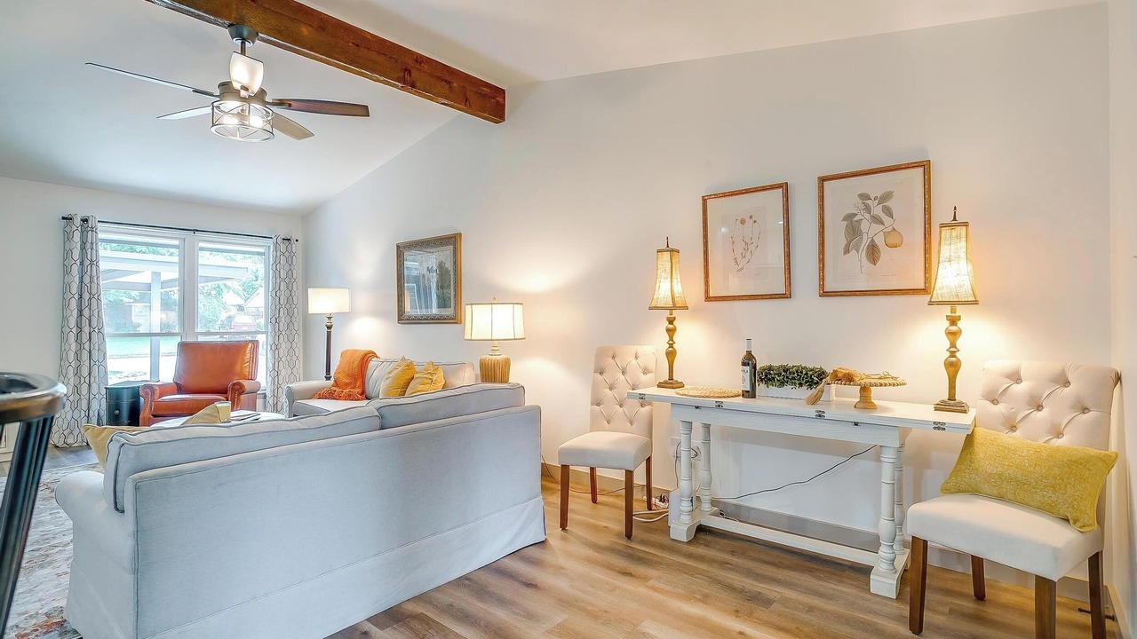 Photo of Livingroom in Burleson