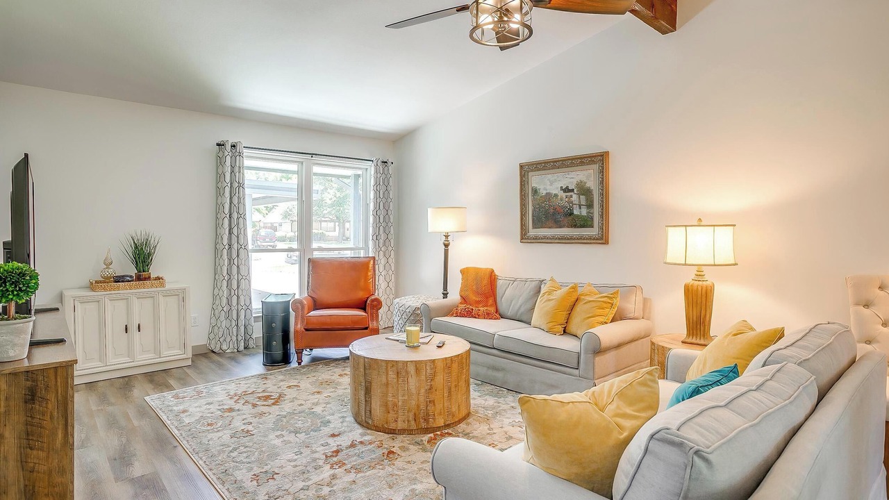 Photo of Livingroom in Burleson