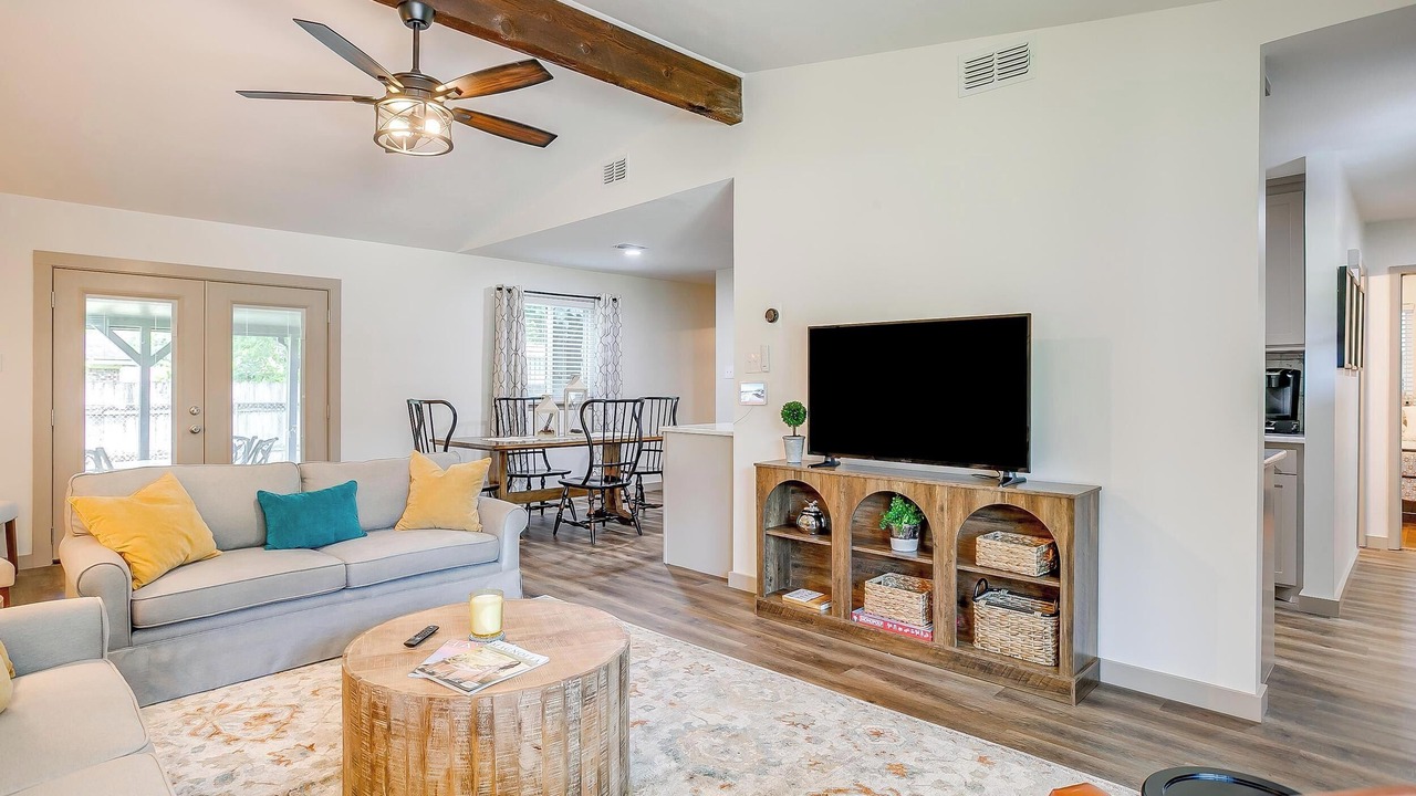 Photo of Livingroom in Burleson