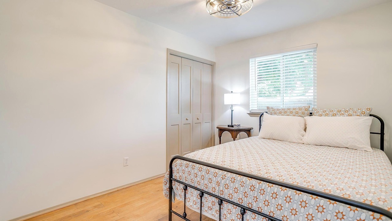 Photo of Bedroom in Burleson