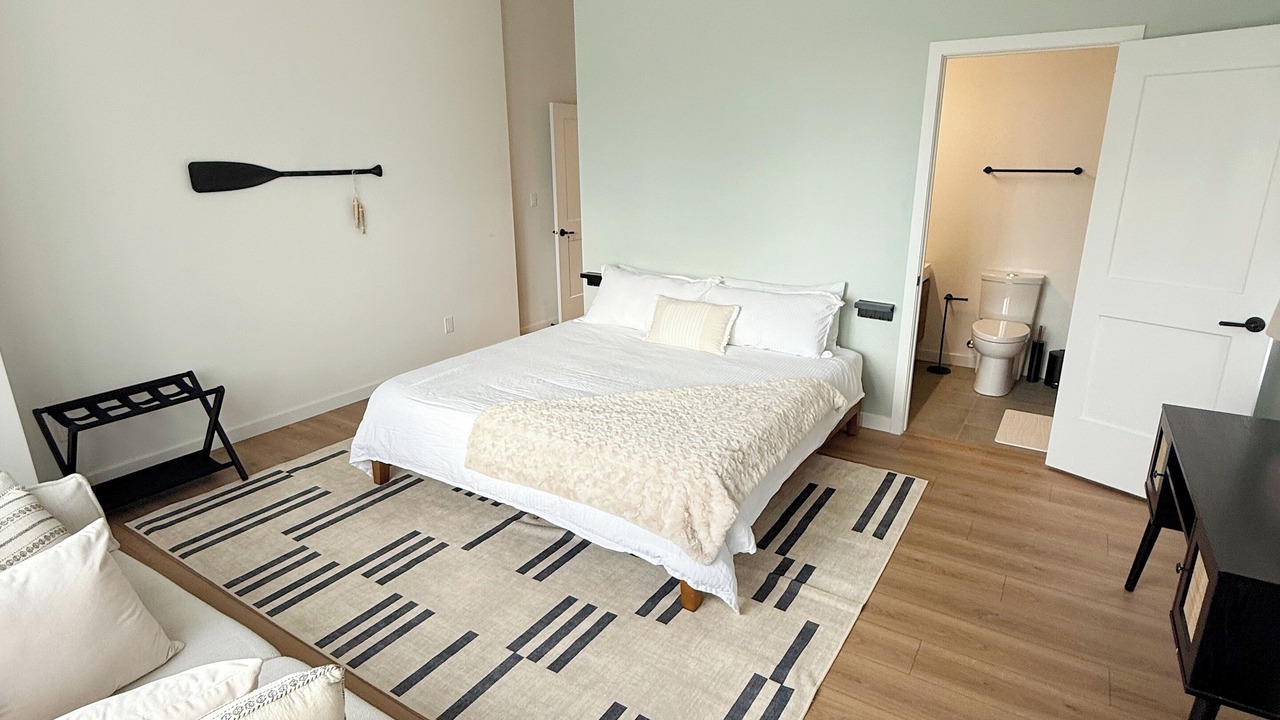 Photo of Bedroom in Greater Napanee