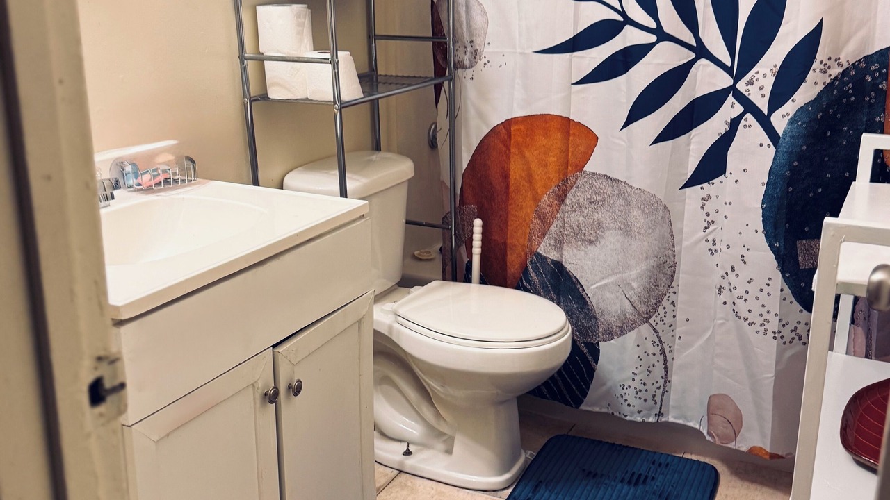 Photo of Bathroom in Swiftown