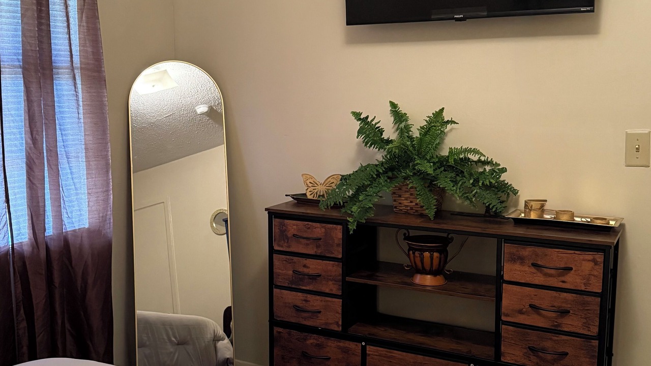 Photo of Bedroom in Swiftown