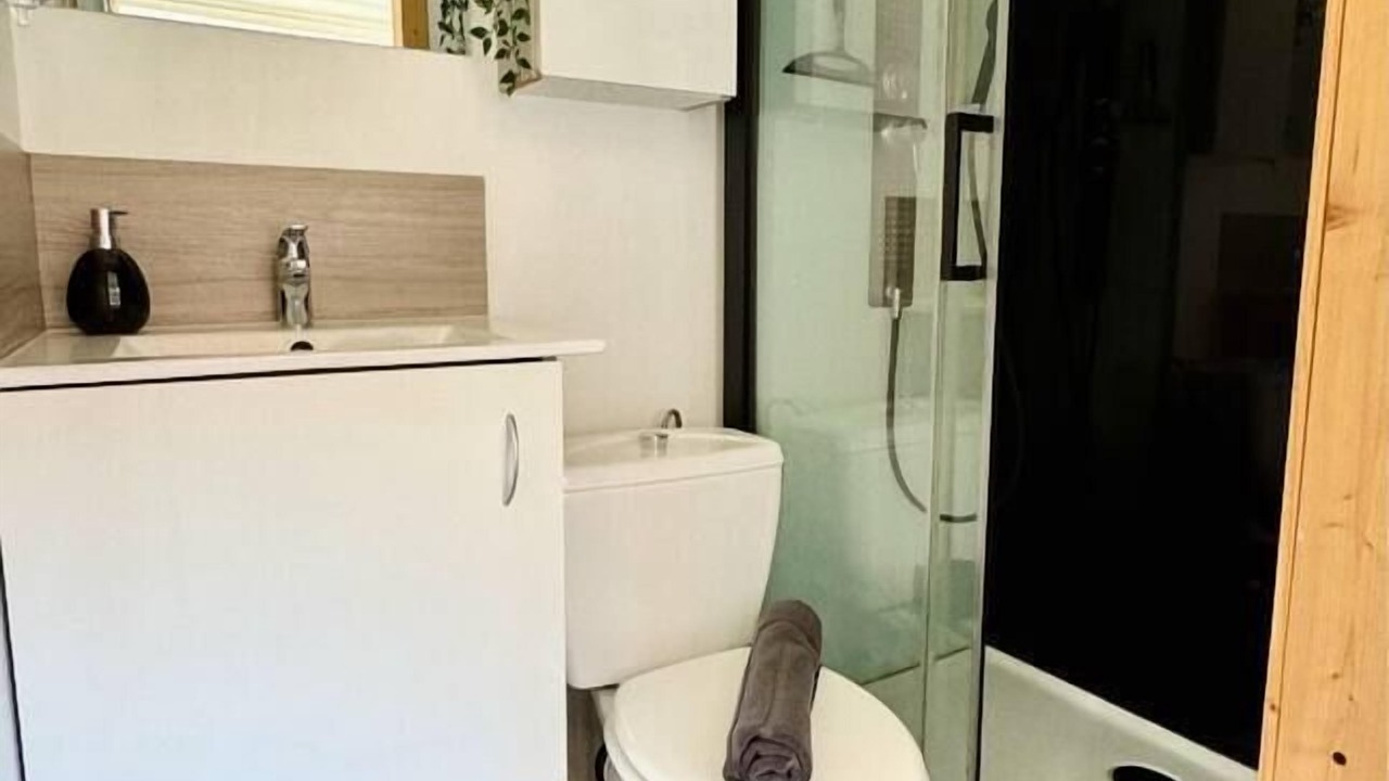 Photo of Bathroom in Saint-Omer