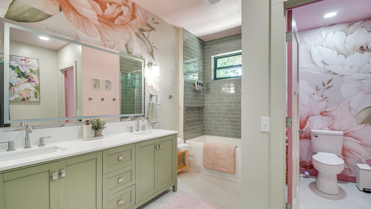 Photo of Bathroom in Grove