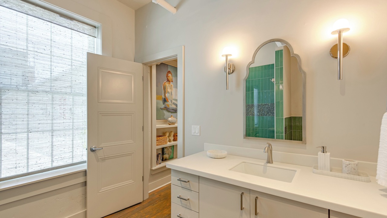 Photo of Bathroom in Hillsboro West End