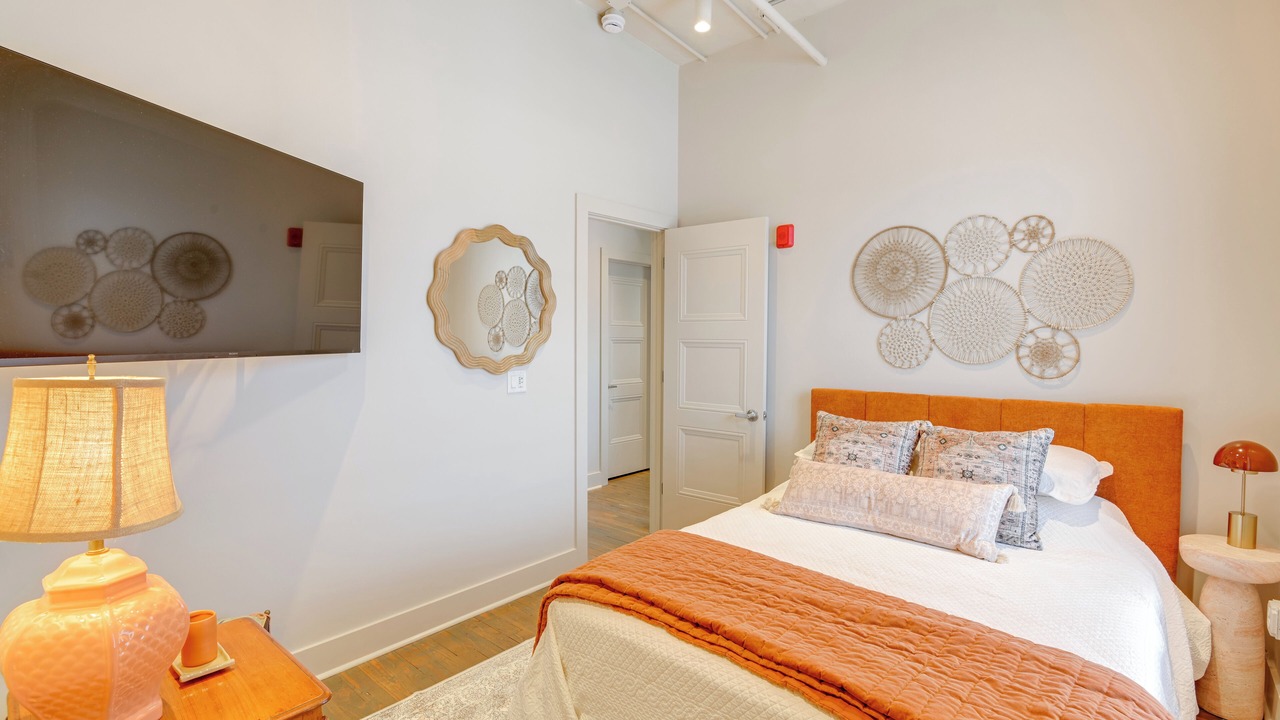 Photo of Bedroom in Hillsboro West End