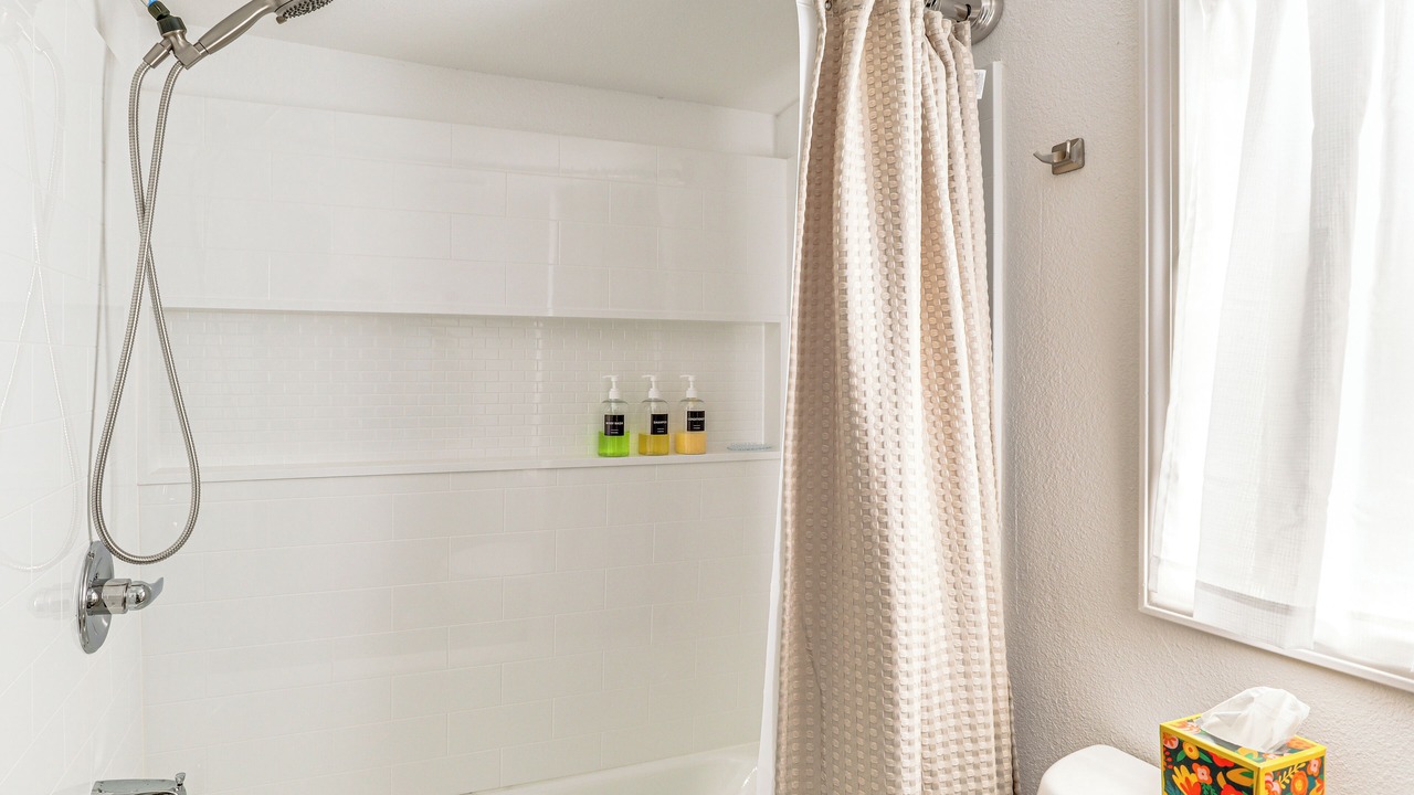 Photo of Bathroom in Portales