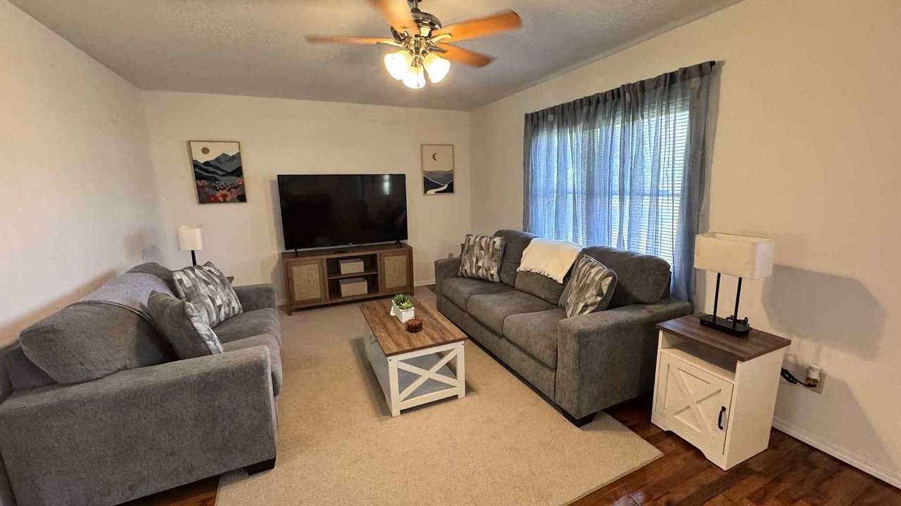 Photo of Livingroom in Woodbine