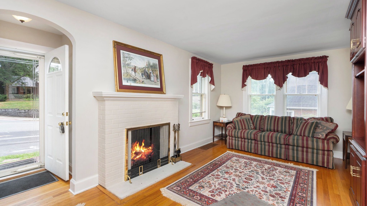 Photo of Livingroom in Waynesboro