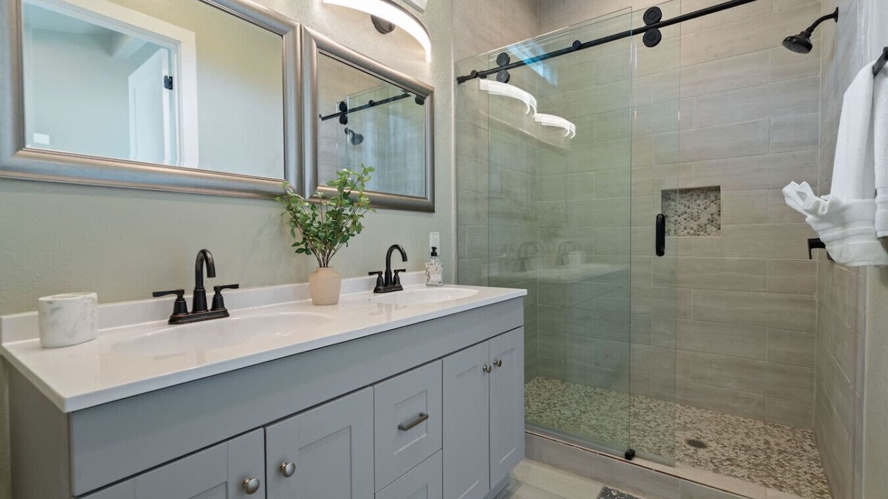 Photo of Bathroom in St. Johns