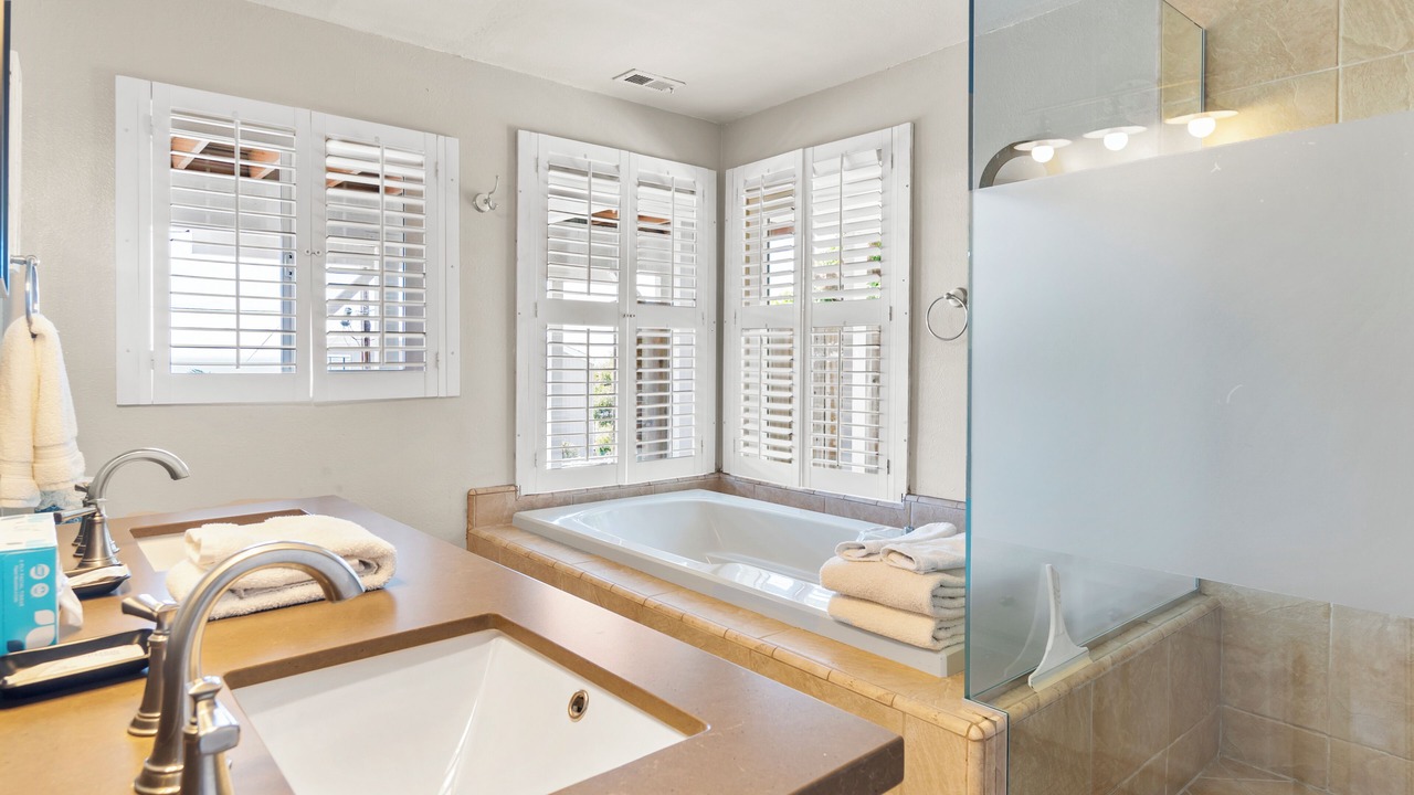 Photo of Bathroom in Park Hill