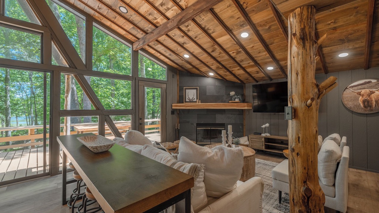 Photo of Livingroom in Innsbrook