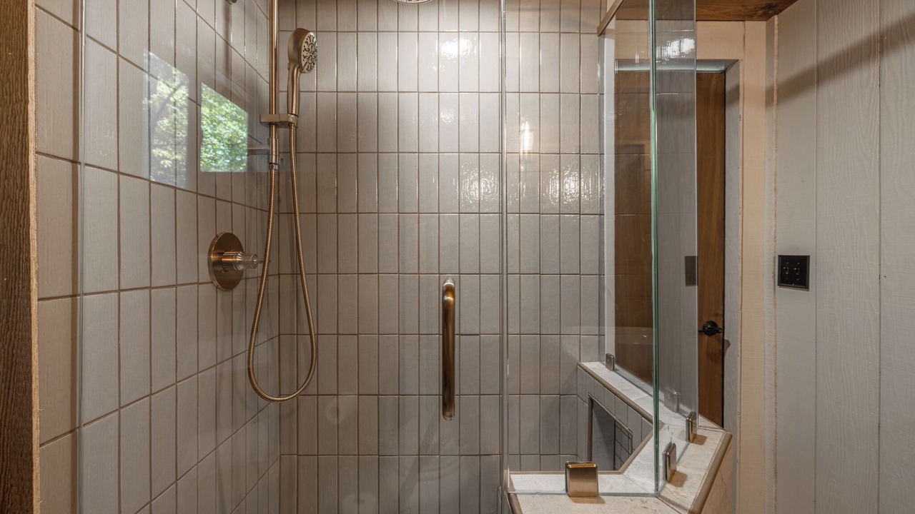 Photo of Bathroom in Innsbrook