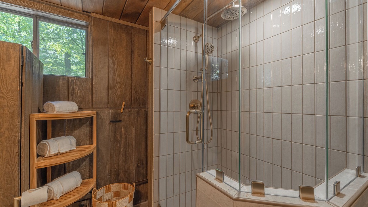 Photo of Bathroom in Innsbrook