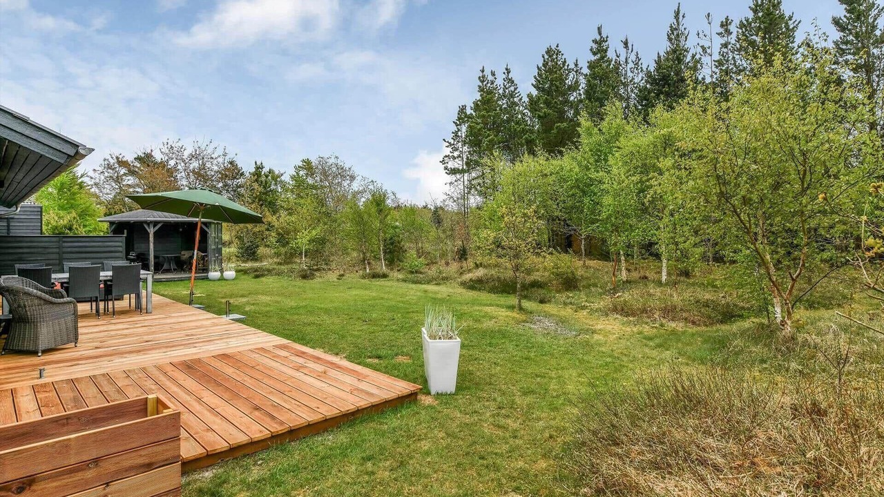 Photo of Outdoor in Henne