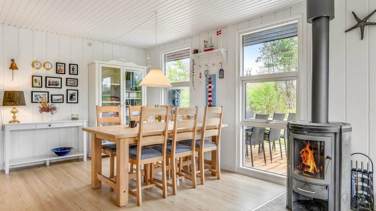 Photo of Others in Henne